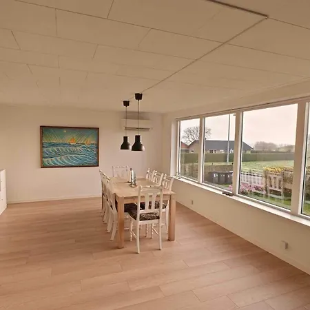 Vakantiehuis Ved Og Lystbadhavn - Aero Søby